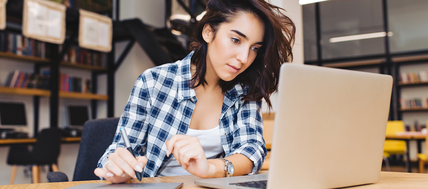 Smart working arredamento: come creare un mini ufficio in casa